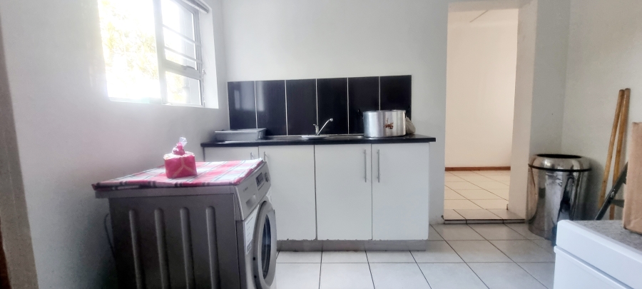 4 Bedroom Property for Sale in Blue Bend Eastern Cape